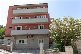 Apartamenty Eleni