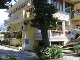 Apartments Lovreta